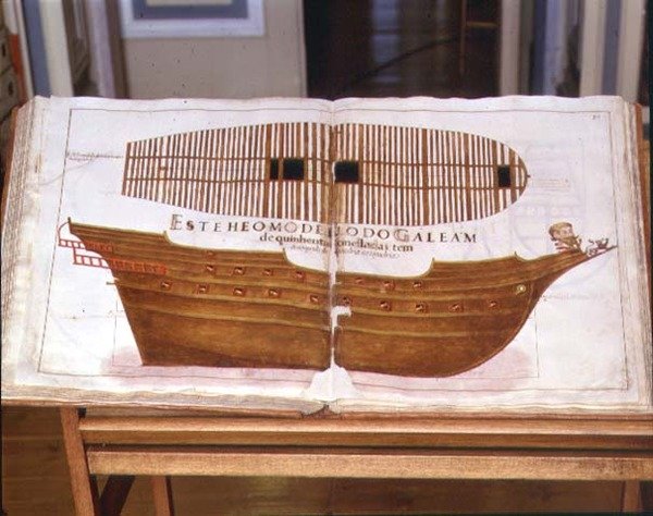 Plan of a Galleon, side 88 i Carpinteros Book of Carpentry Designs, 1616 af Portuguese School