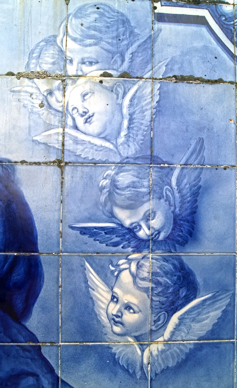 Dekorativt panel forestillende keruber, Lamego, Portugal. 1738 (keramiske fliser) af Portuguese School