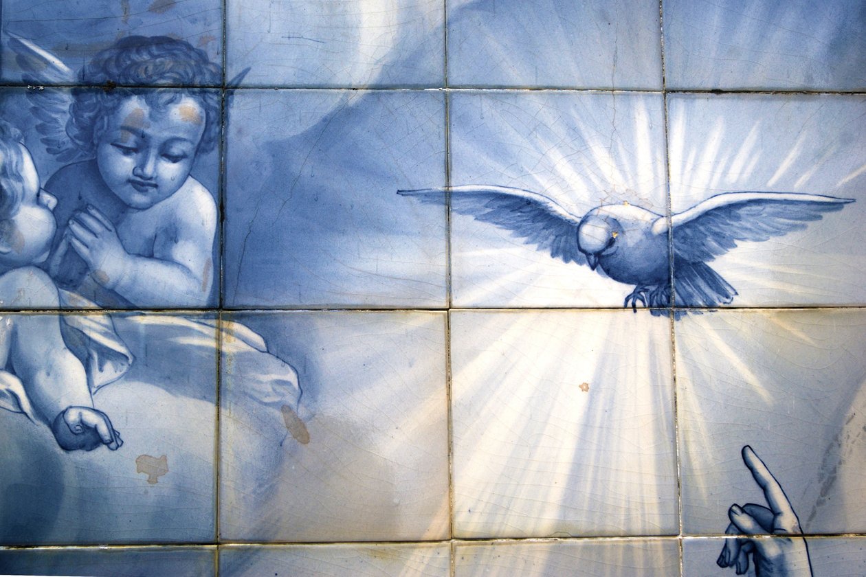 Detalje af ærkeenglen Gabriel peger på duen, dekorativt panel, der viser bebudelsen, Lamego, Portugal. 1738 (keramiske fliser) af Portuguese School