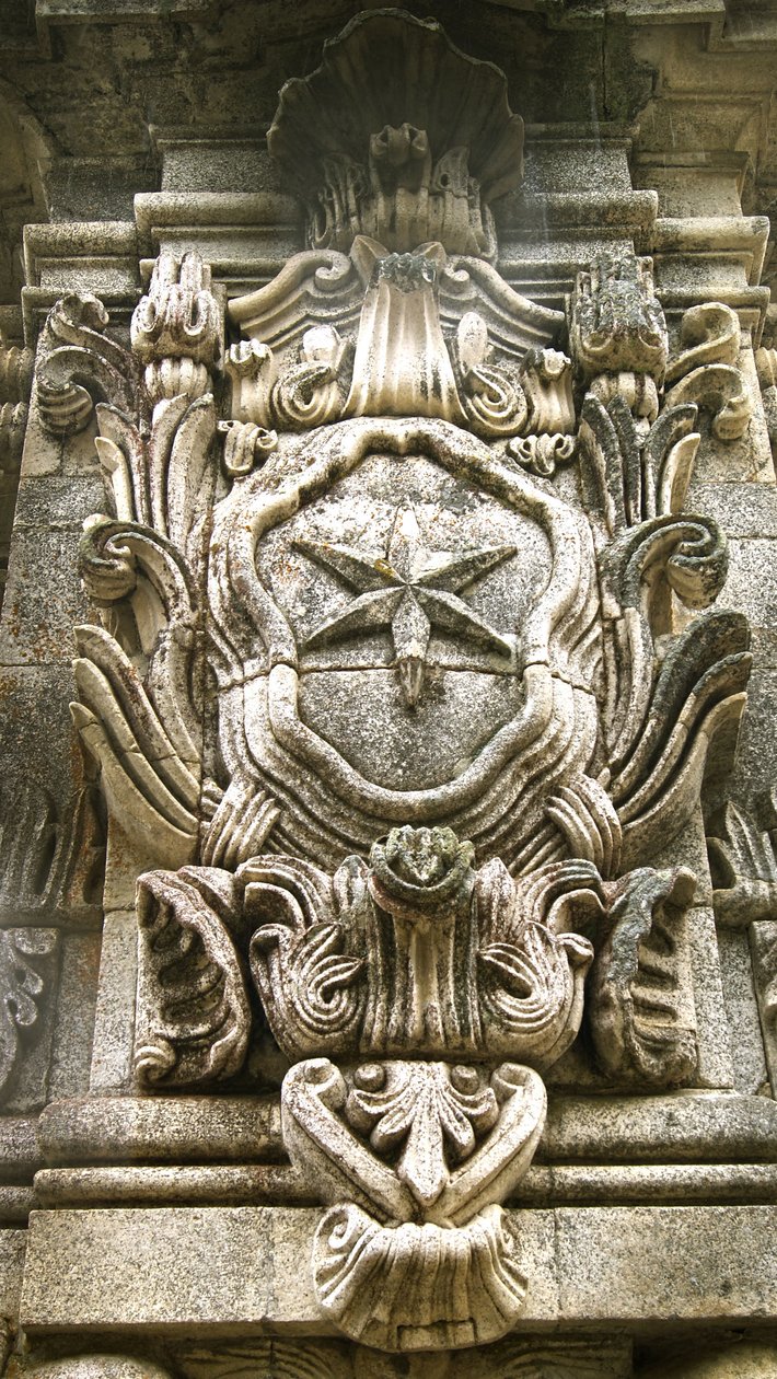 Nordsiden af ​​helligdommen Nossa Senhora dos Remédios obelisk, Lamego, Portugal. 1738 (granit) af Portuguese School