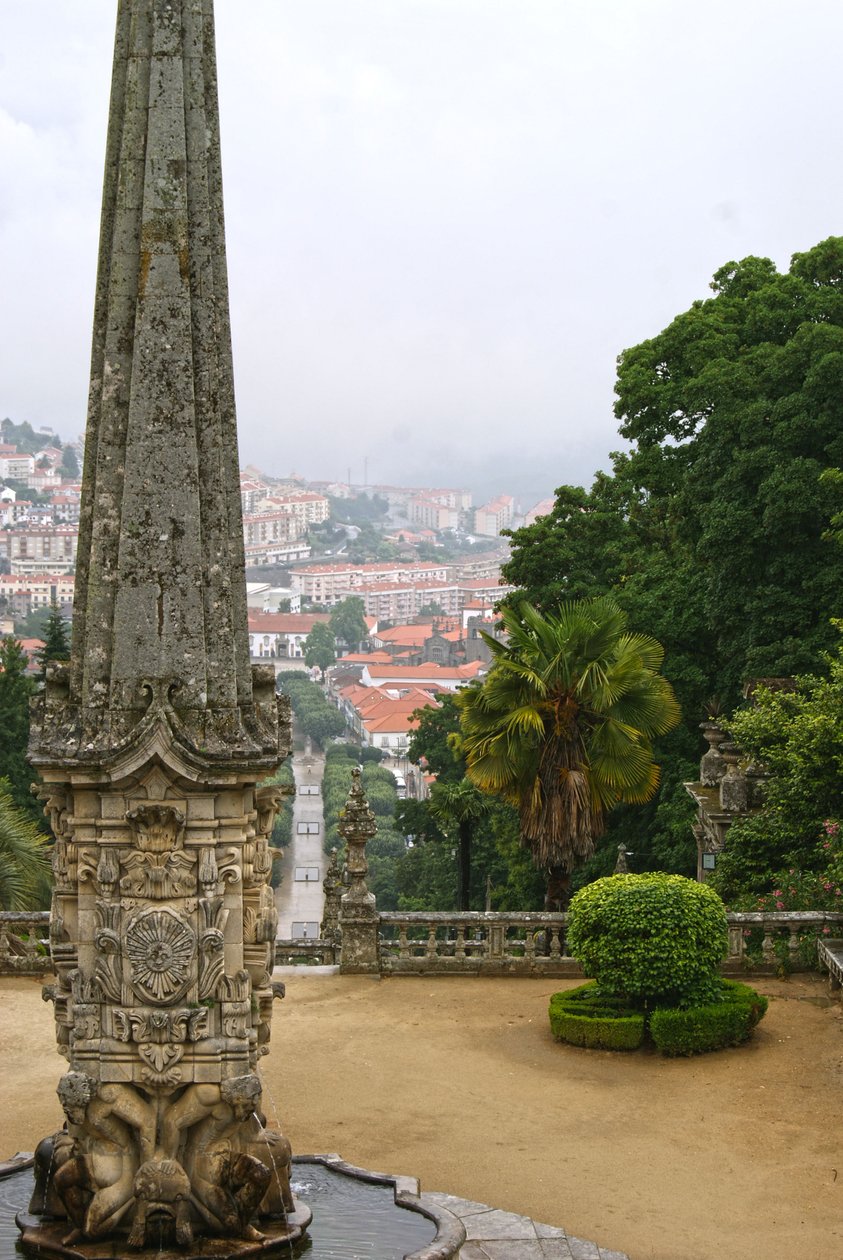 Helligdommen Nossa Senhora dos Remedios obelisk, Lamego, Portugal. 1738 (granit) af Portuguese School