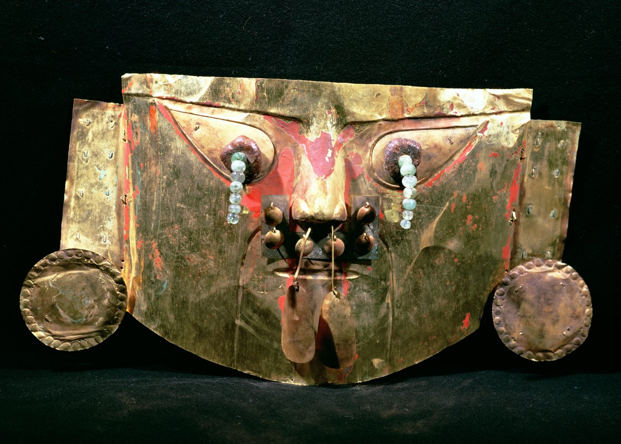 Funerary mask, Chimu (gold) af Pre Columbian