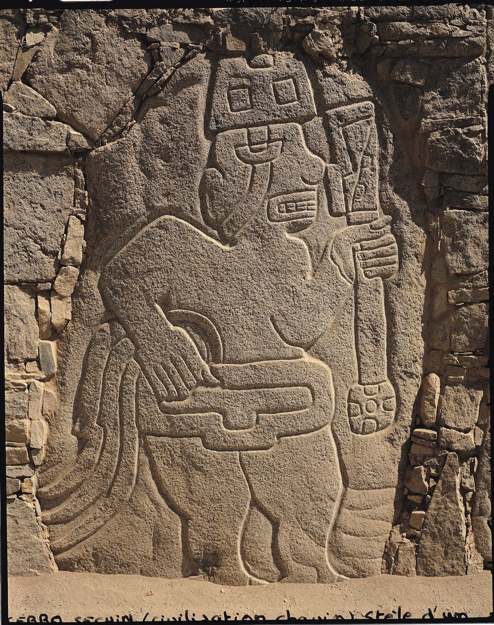 Stela med en kriger, der holder en kølle, Chavin-kulturen af Pre Columbian