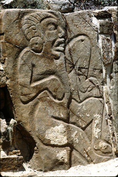 Udskæring af en Danzante (dansende) figur, ca. 600-200 f.Kr af Pre Columbian Pre Columbian
