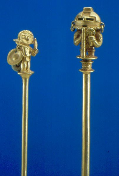 Tidlige Calima lime dippers (støbt guld) af Pre Columbian Pre Columbian