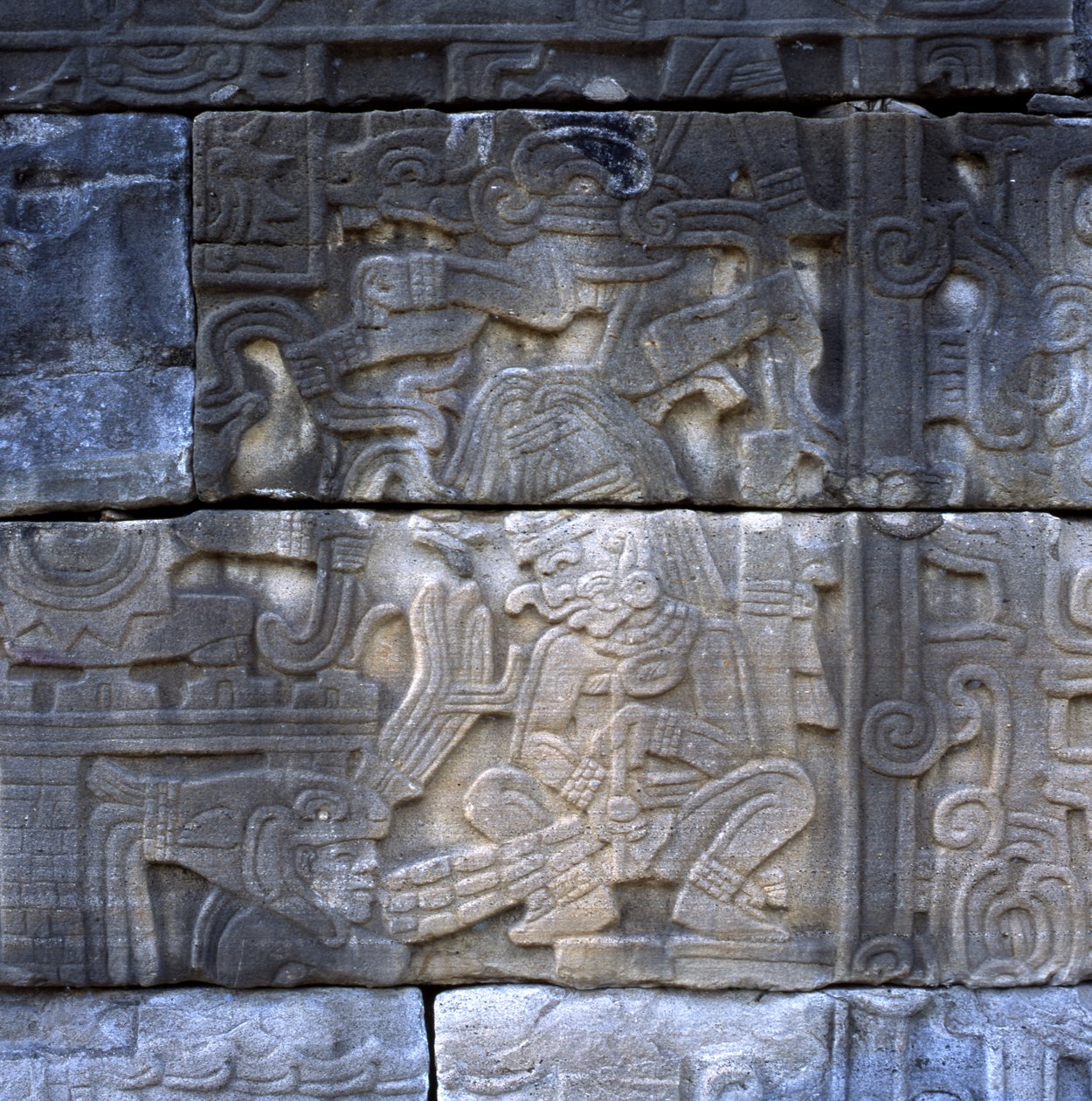 Centerrelief, South Wall, South Ball Court, Sen klassisk periode af Pre Columbian