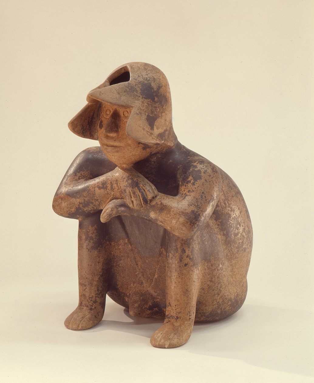 Siddende mand, Colima Culture (keramik) af Pre Columbian Pre Columbian