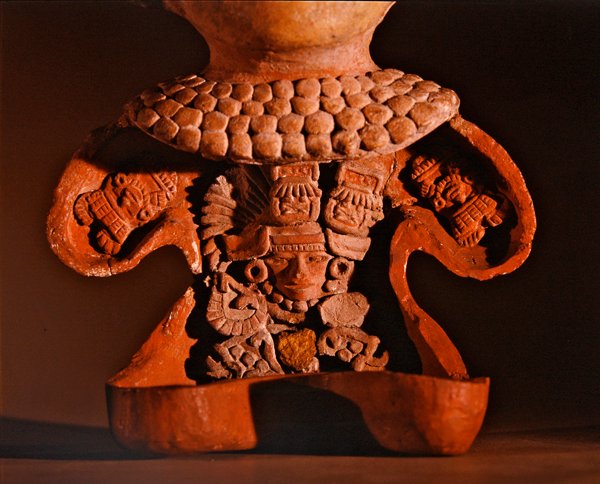 Figur med aftagelig front, Teotihuacan Culture (keramik) (detalje af 394483) af Pre Columbian Pre Columbian