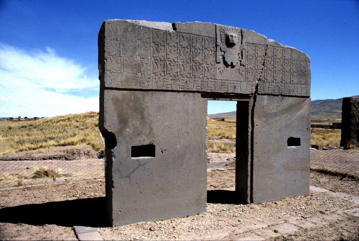 Det præcolumbianske arkæologiske sted Tiahuanaco, Bolivia. af Pre Columbian Pre Columbian