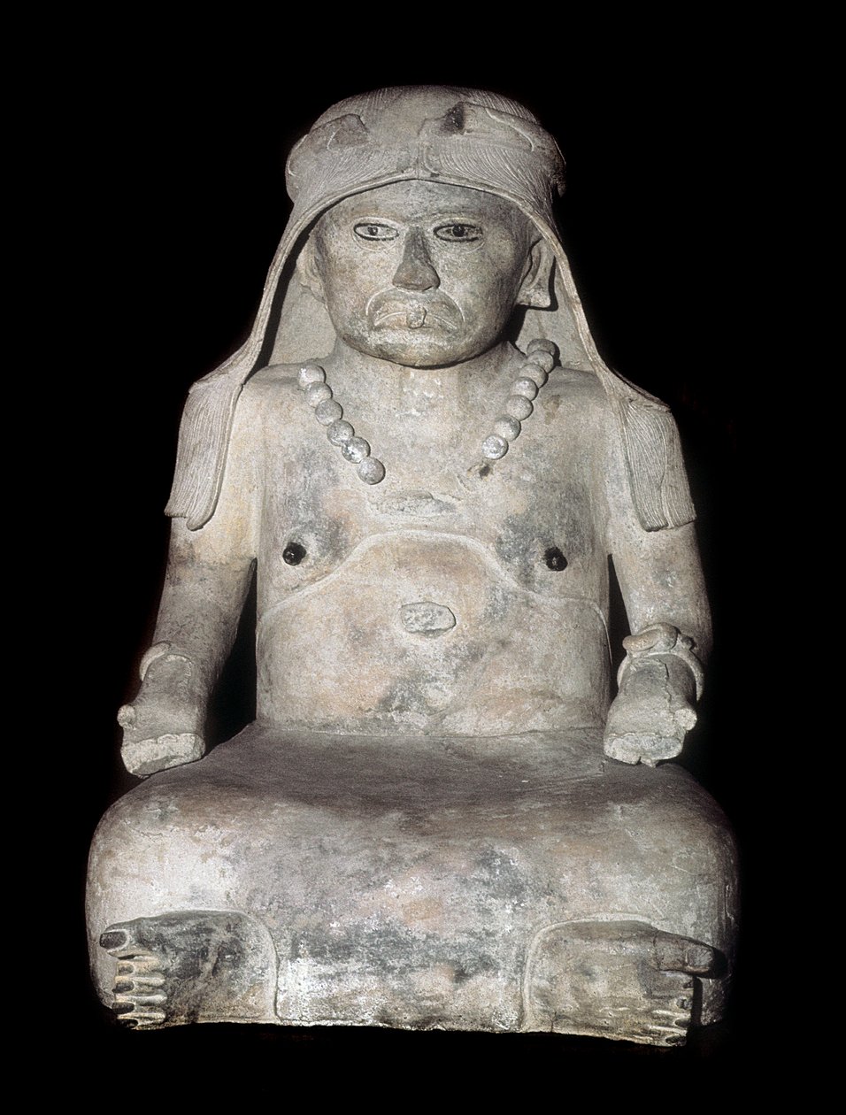Før colombiansk kunst: gammel kvinde med hoveddæksel. Skulptur fra Veracruz (Mexico) af Pre Columbian Pre Columbian