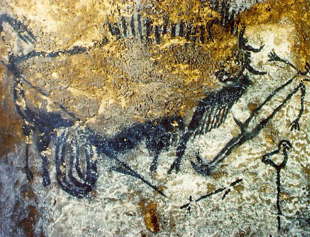 En såret bison angriber en mand, ca. 15.000-10.000 f.Kr. (pigmenter på sten) af Prehistoric