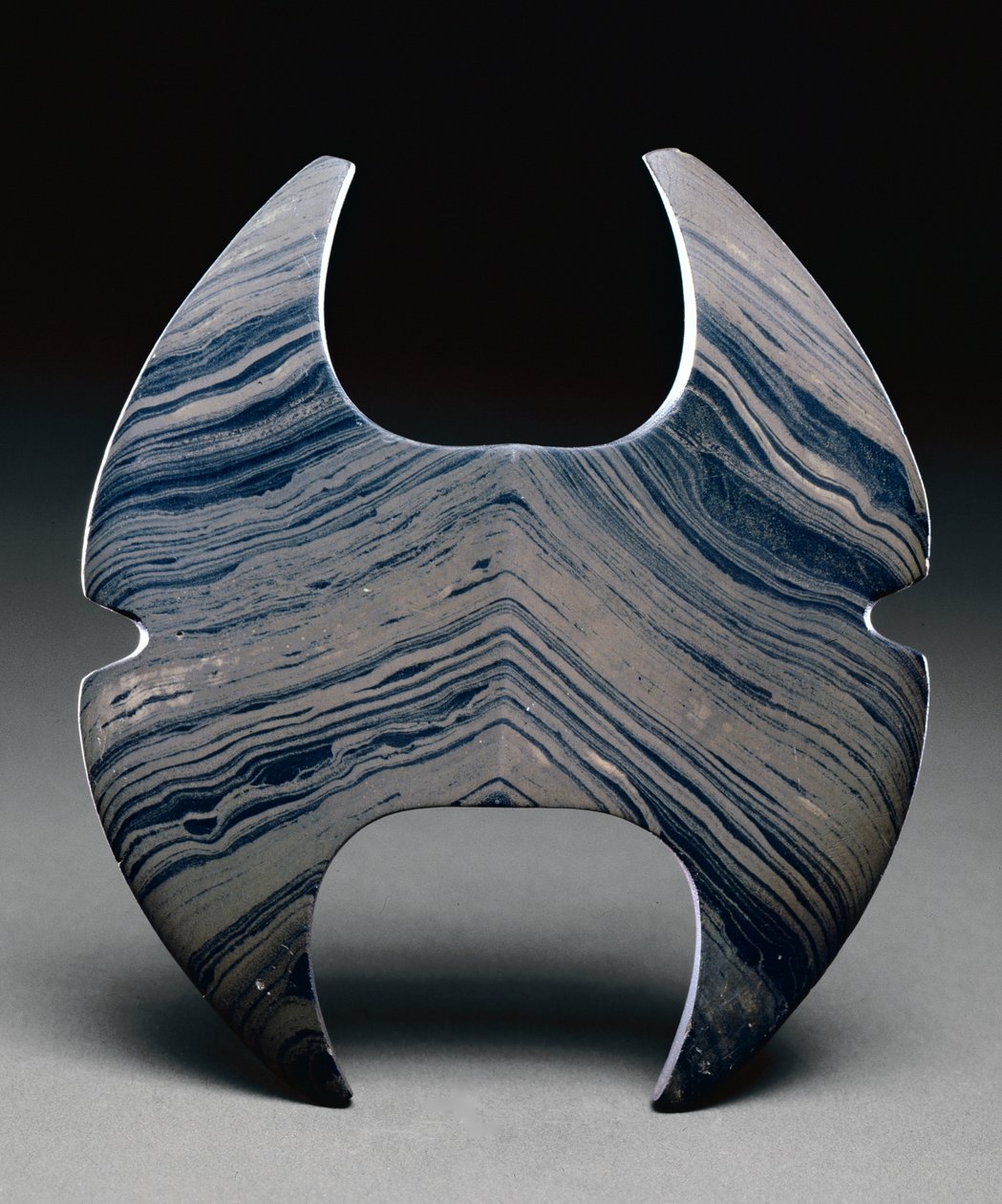 Oval bannersten, nordamerikansk arkæisk periode, 2000-1000 f.Kr. (skifer) af Prehistoric