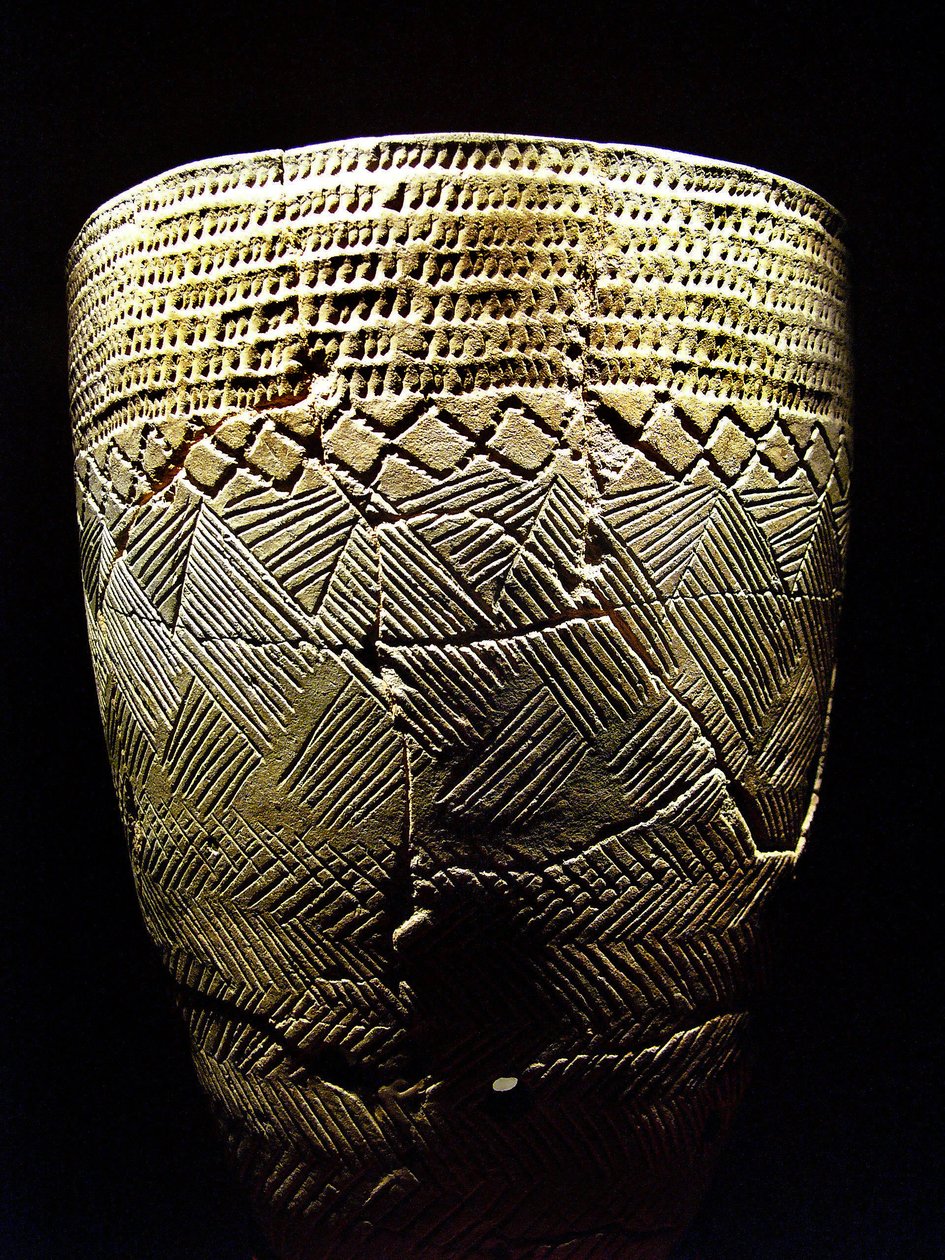 Keramik med "kamtand"-dekor, omkring 8000 f.Kr. af den neolitiske periode, Amsa-Dong, Korea. Fotografi, Seoul National Museum, Republikken Korea af Prehistoric Prehistoric