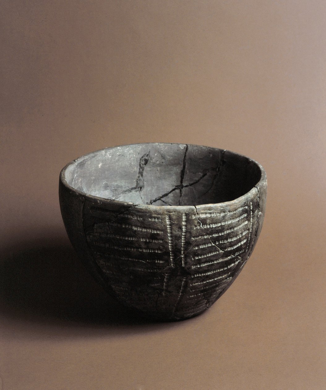Forhistorie: keramikvase indgraveret med neolitiske dekorationer fra Caverna Delle Arene i Candide (Ligurien). Pegli, Villa Pallavicini-museet af Prehistoric Prehistoric