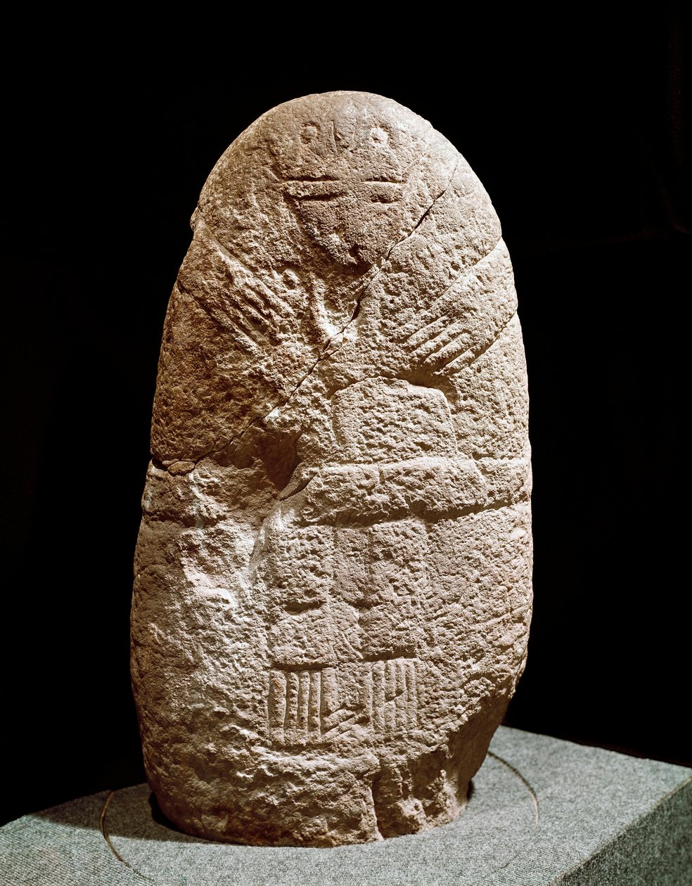 Forhistorie: statuette menhir. Stenalder, neolitikum. Saint Germain en Laye, Museum of National Antiquities af Prehistoric Prehistoric