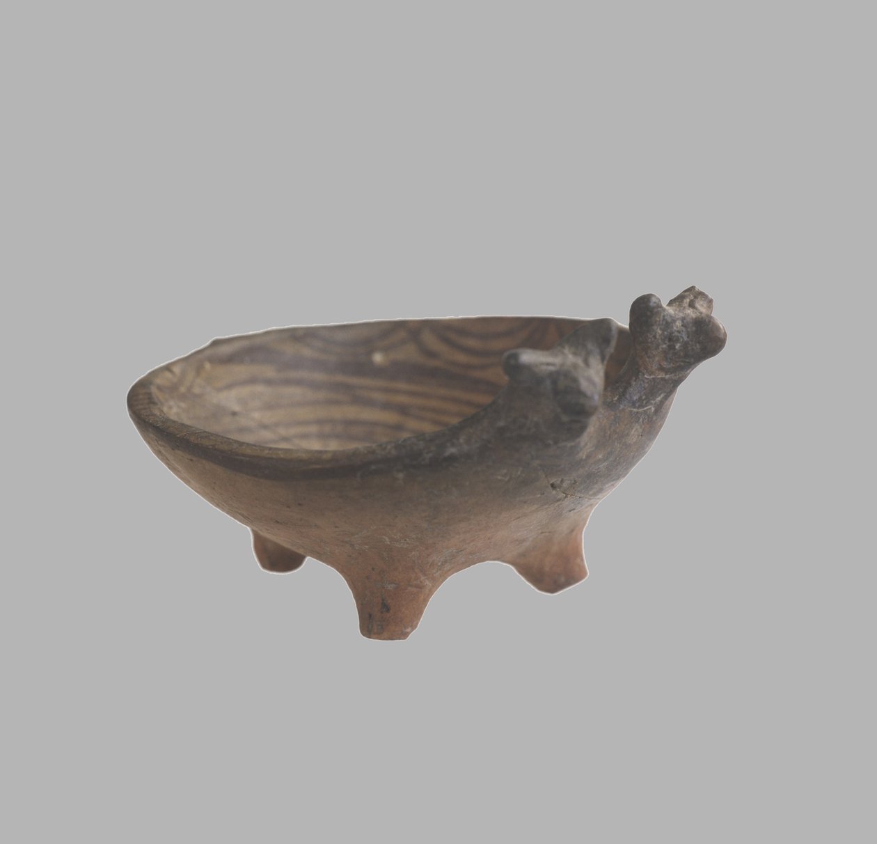 Zoomorfisk skål, 3800-3600 f.Kr af Prehistoric Russian Culture