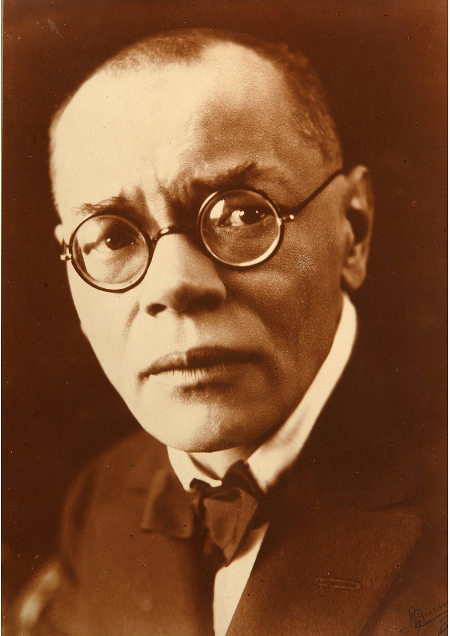 Portræt af den udendørs Alexei Mikhailovich Remizov (Alexey, Alexei) (1877-1957). Fotograf Petr Ivanovich Shumov (1872-1936) af Pyotr Ivanovich Shumov