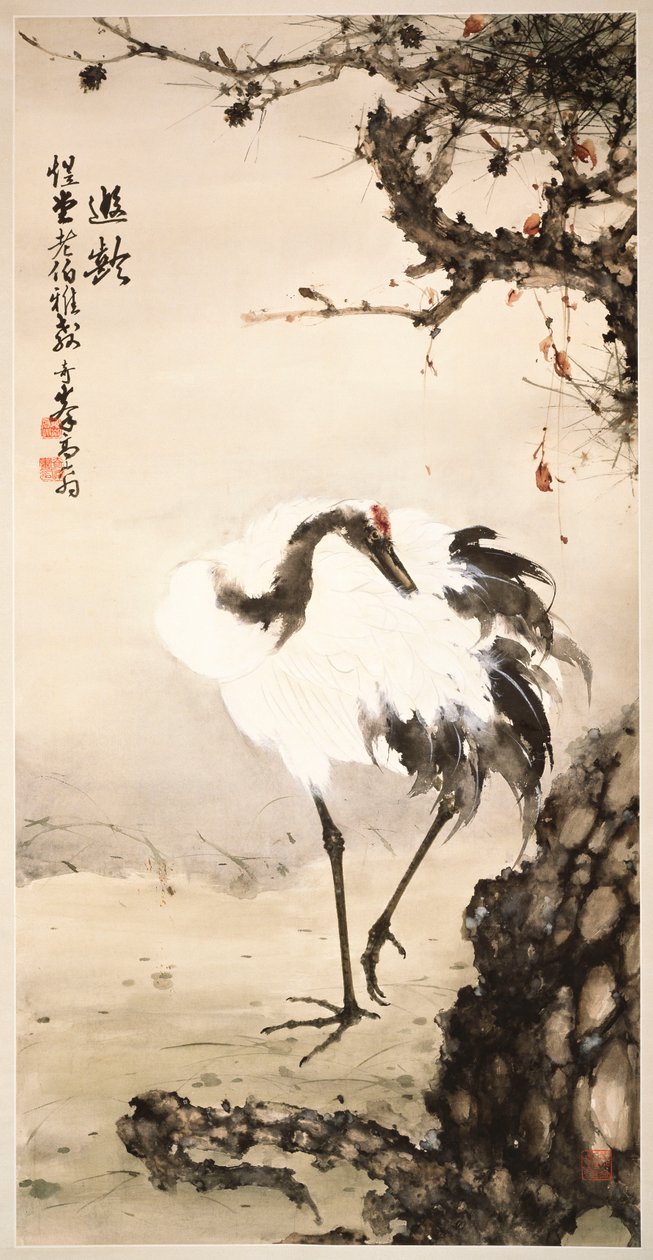 Kran under et fyrretræ (hængende rulle, blæk og farve på papir) af Qifeng Gao