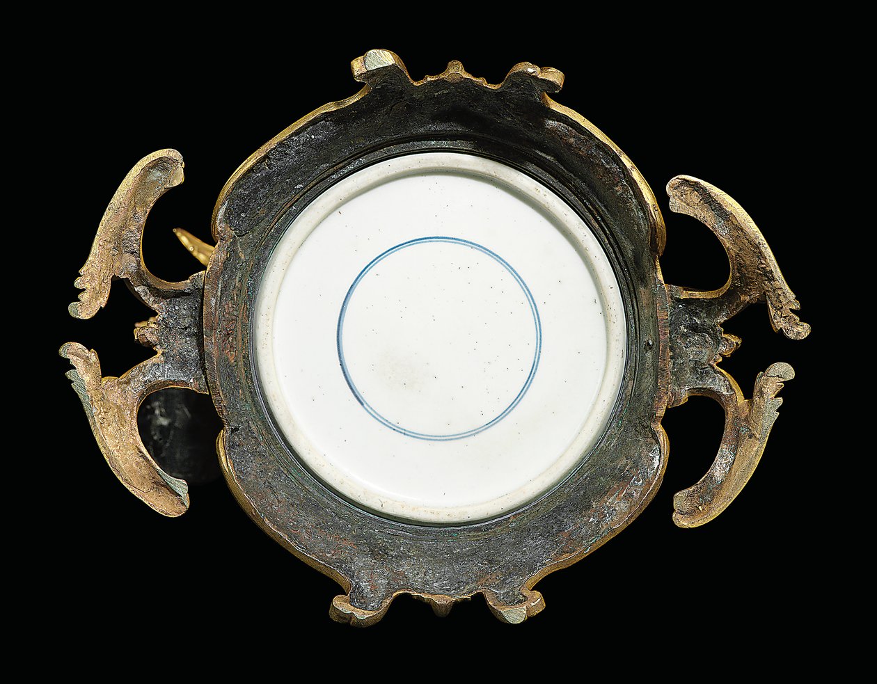 En af et par af Ludvig XV ævle, porcelæn 1662-1722, beslag ca. 1745-49 (ormolu-monteret porcelæn) af Qing Dynasty   Kangxi Period Chinese School