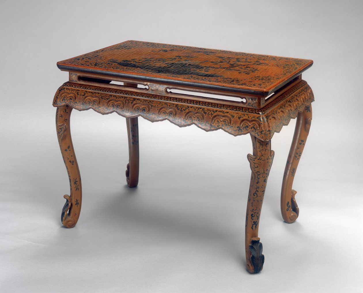 Bord, Kangxi periode (1662-1722) (lakeret træ & hamp klud) (se også 272134) af Qing Dynasty Chinese School