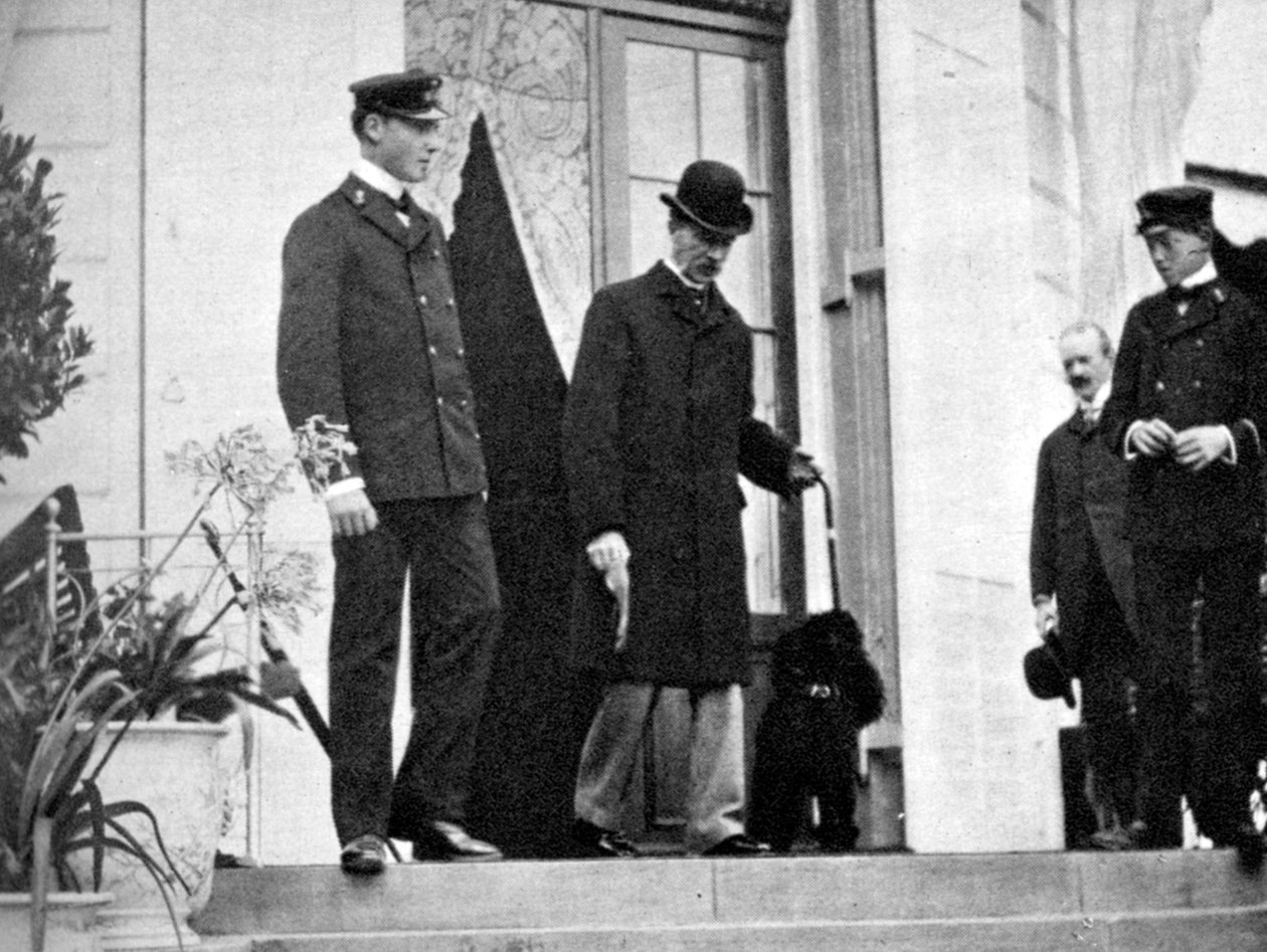 Kong Christian IX af Danmark 1818-1906 med sine børnebørn, 1908 af Queen Alexandra