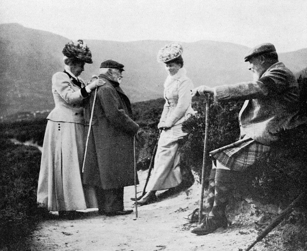 Kong Edward VII 1841-1910, prinsesse Mary, Lady Katherine Coke og kaptajn Welsh, 1908. af Queen Alexandra