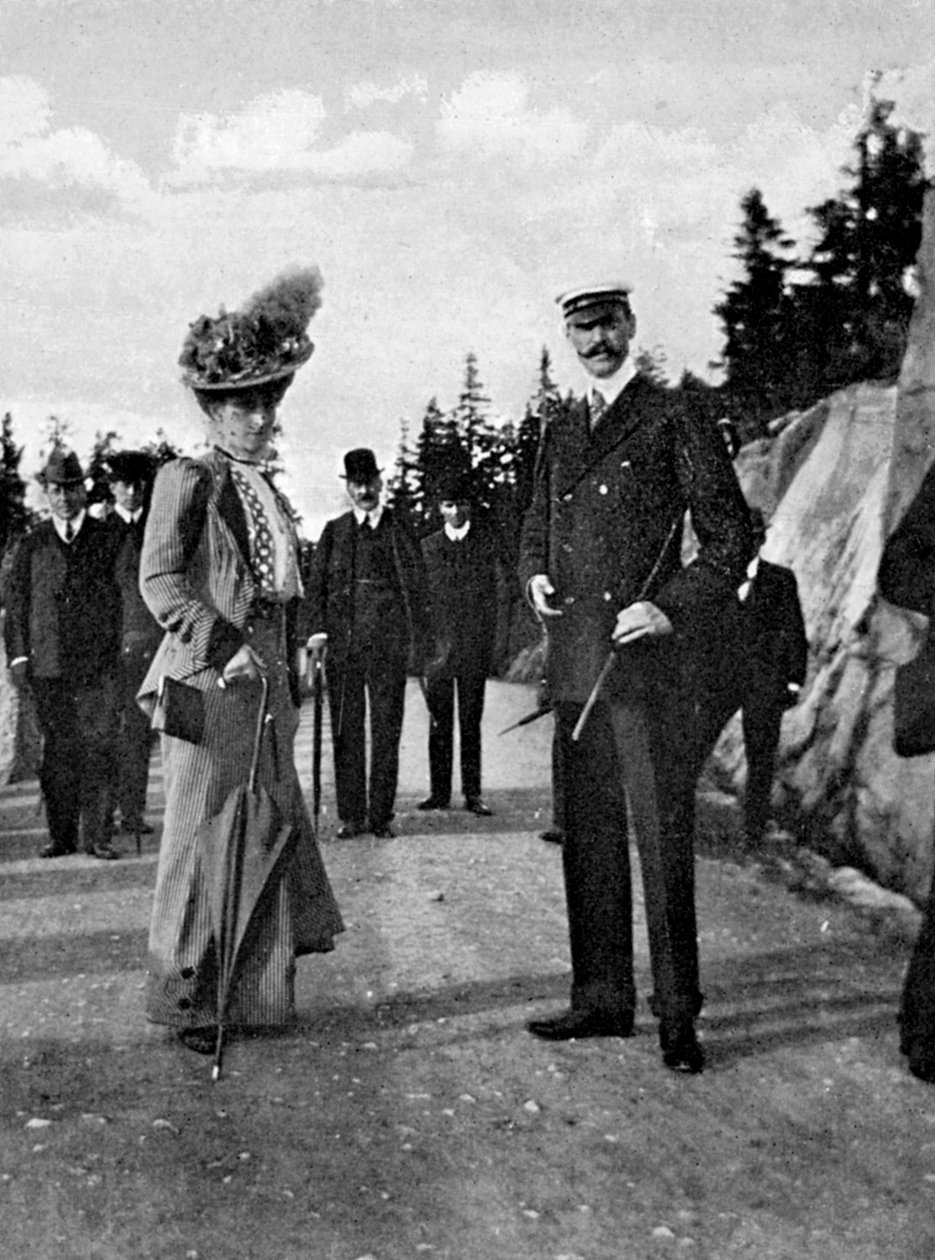 Kong Haakon VII af Norge 1872-1957 med sin hustru Dronning Maud 869-1938, 1908. af Queen Alexandra