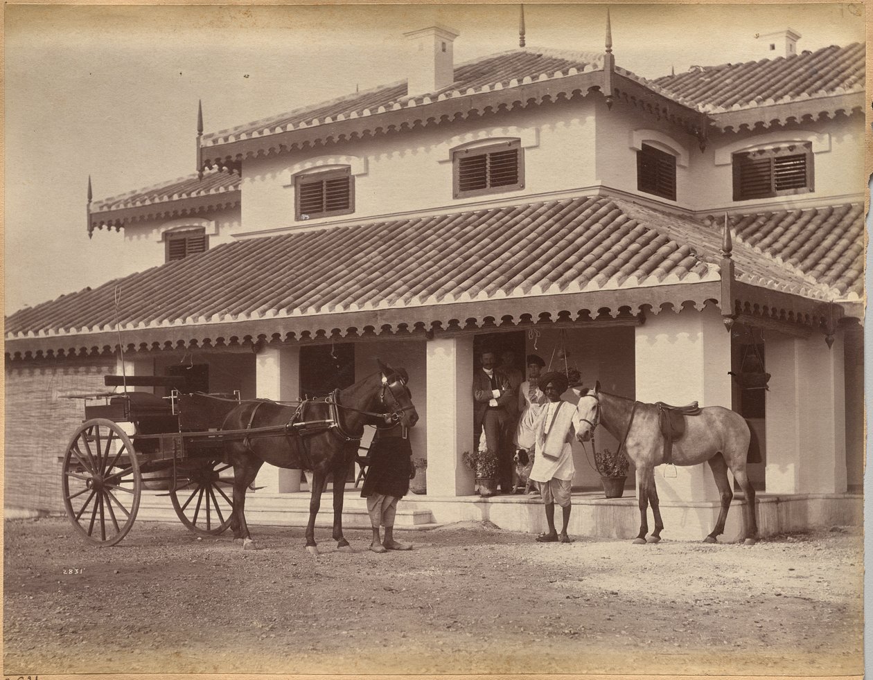 Hr. MacNull, Jhansi (verso) af Raja Deen Dayal
