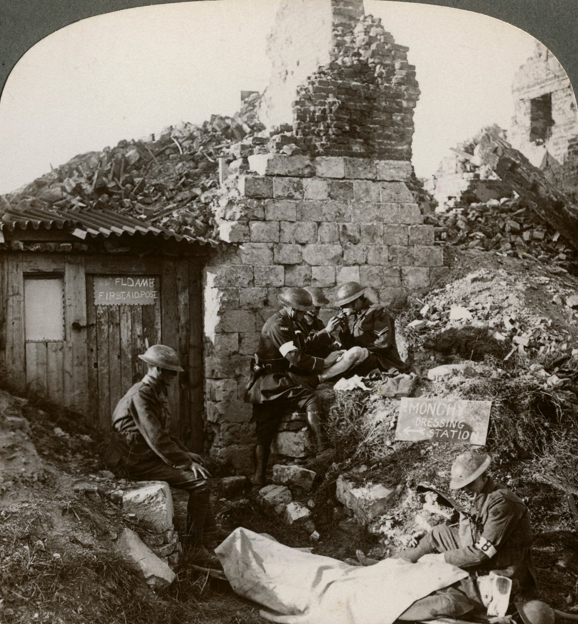 Royal Army Medical Corps på Monchy dressing station, Frankrig, Første Verdenskrig, 1914-1918. af Realistic Travels Publishers