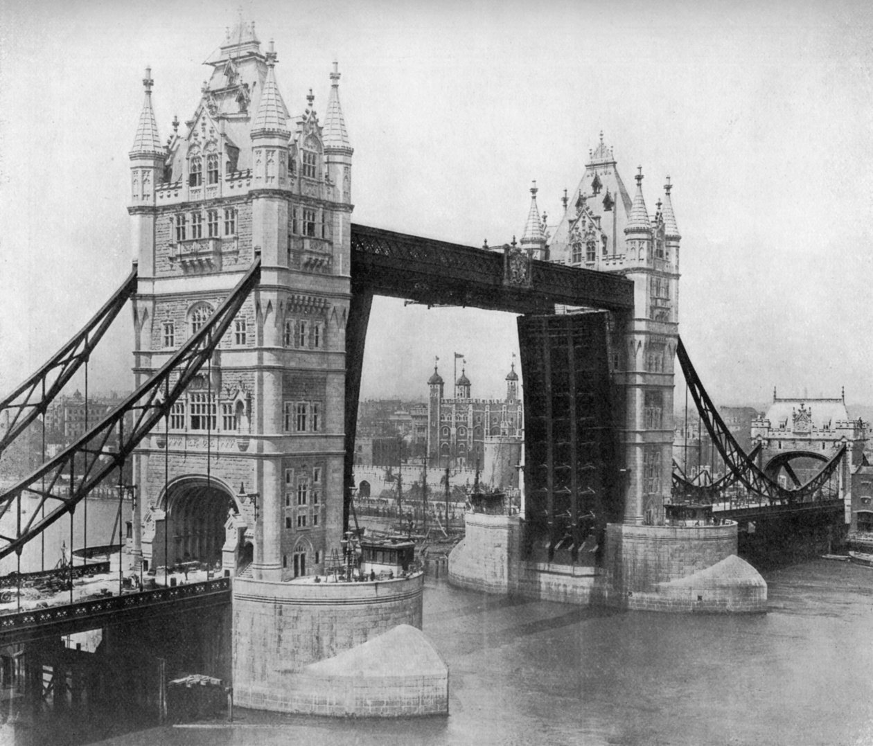 Tower Bridge, London, 1911-1912. af Reinhold Thiele