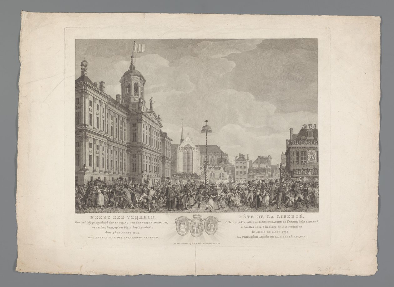Frihedens fest på Dam-pladsen i Amsterdam, 4. marts 1795 Frihedens fest, fejret i anledning af indvielsen af ​​frihedstræet, i Amsterdam, på revolutionspladsen, den 4. marts 1795. Det første år for den bataviske frihed / Fête de la L af Reinier Vinkeles (I)