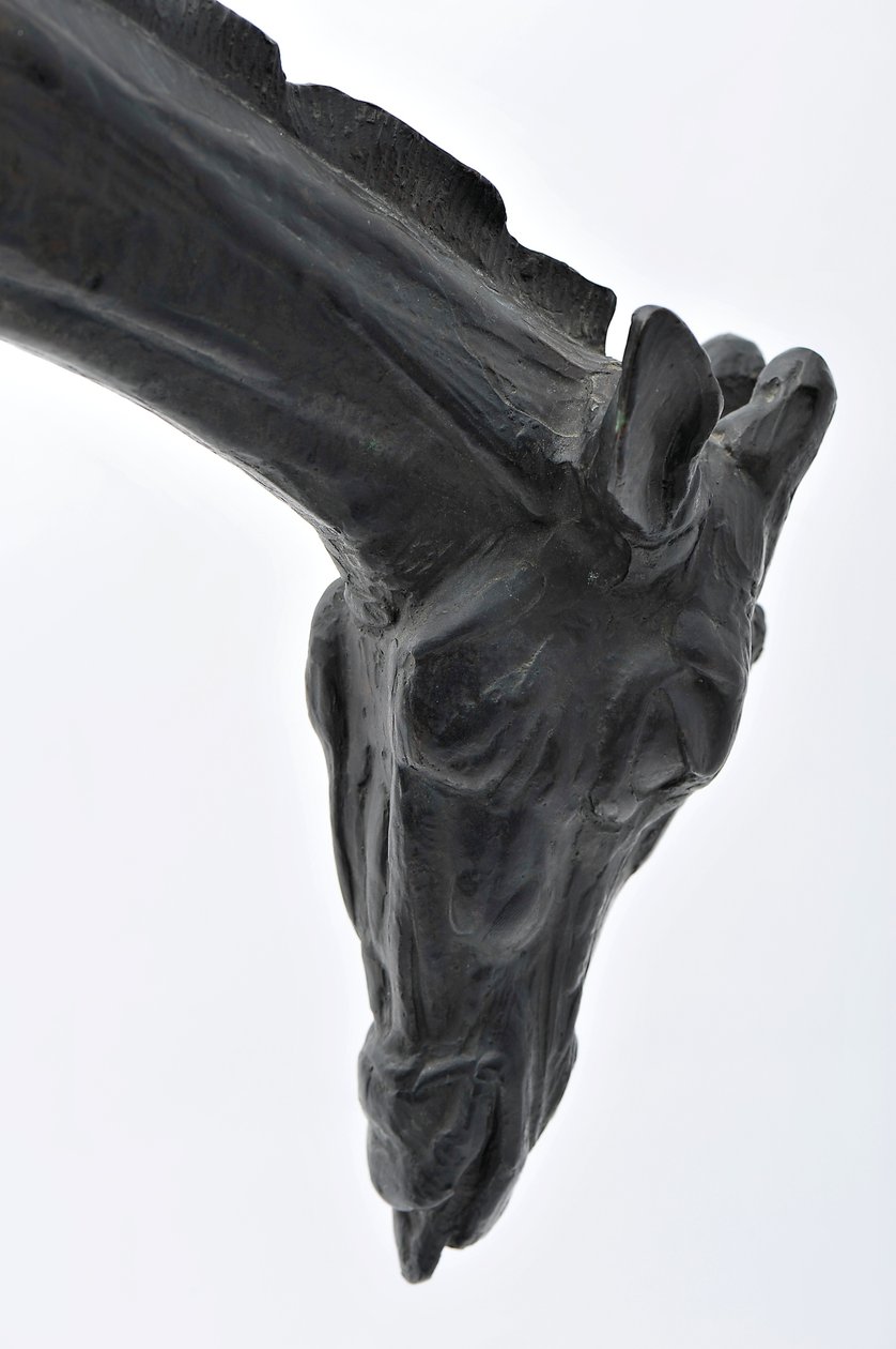 Stor giraf med sænket hoved, modelleret 1909-10, støbt før 1913 (bronze) (se også 3084917-43) af Rembrandt Bugatti
