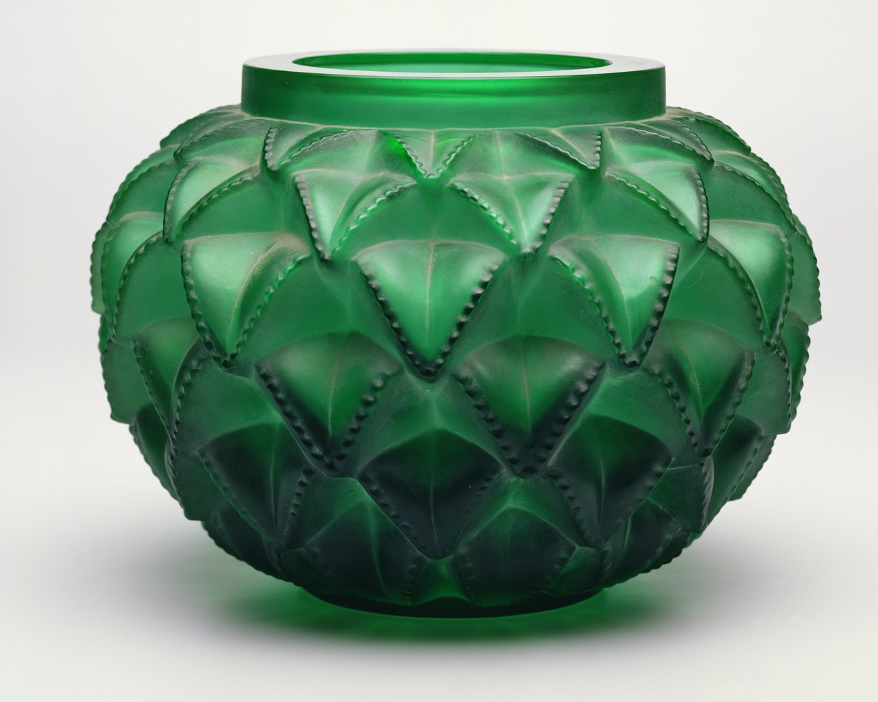 Languedoc vase, 1929 (pressestøbt grønt glas) af Rene Jules Lalique
