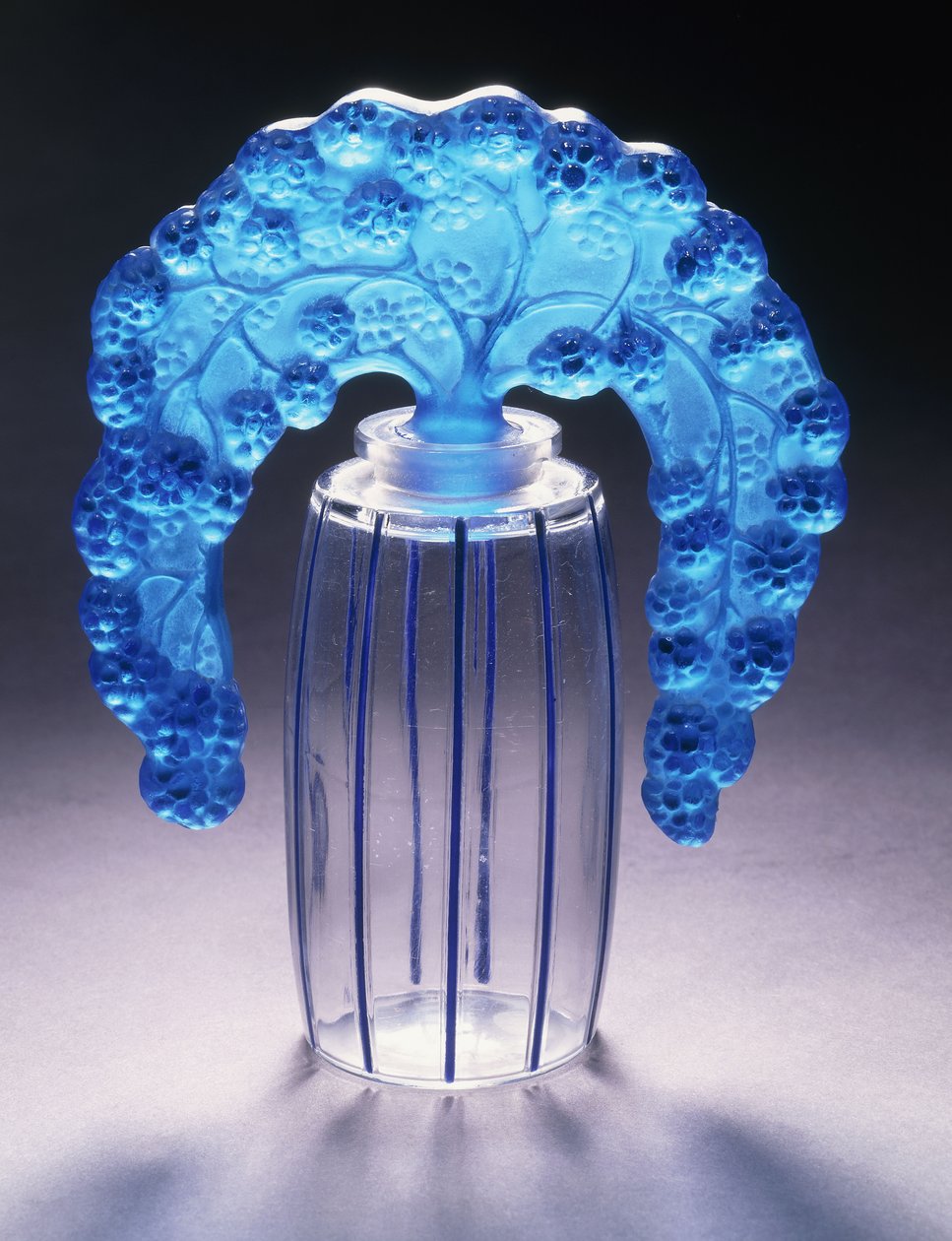Bouchons Mures No. 495, c.1920 (clear and blue-enameled glass) dani af Rene Jules Lalique