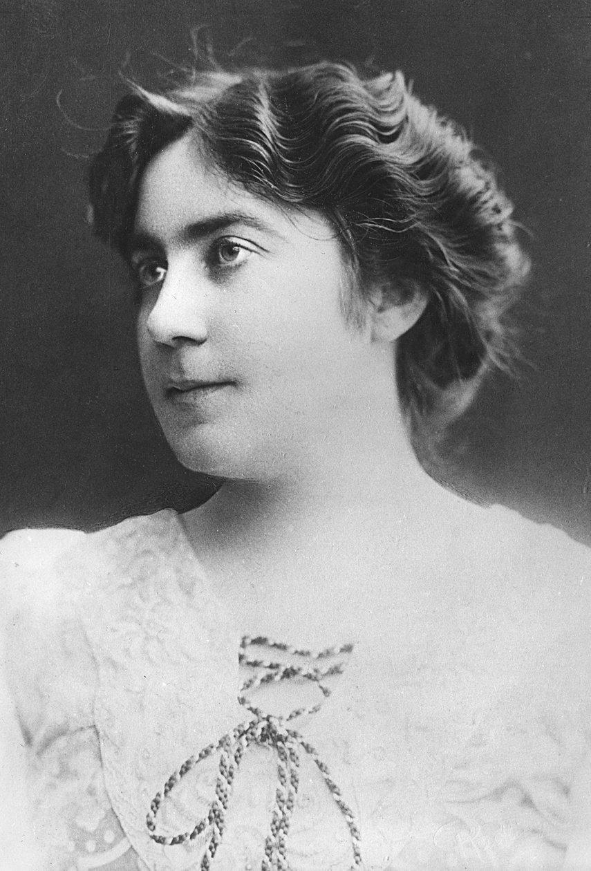 Louise-Léonie Grandjean, 1903 af Reutlinger Studio