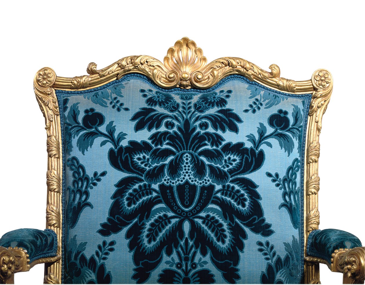 En af et par George III lænestole af forgyldt træ af Robert Adam