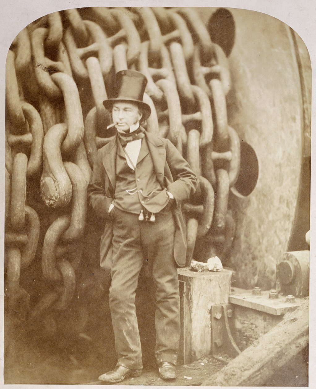Isambard Kingdom Brunel ved Millwall, lænet op ad en kædetromme, november 1857 af Robert Howlett