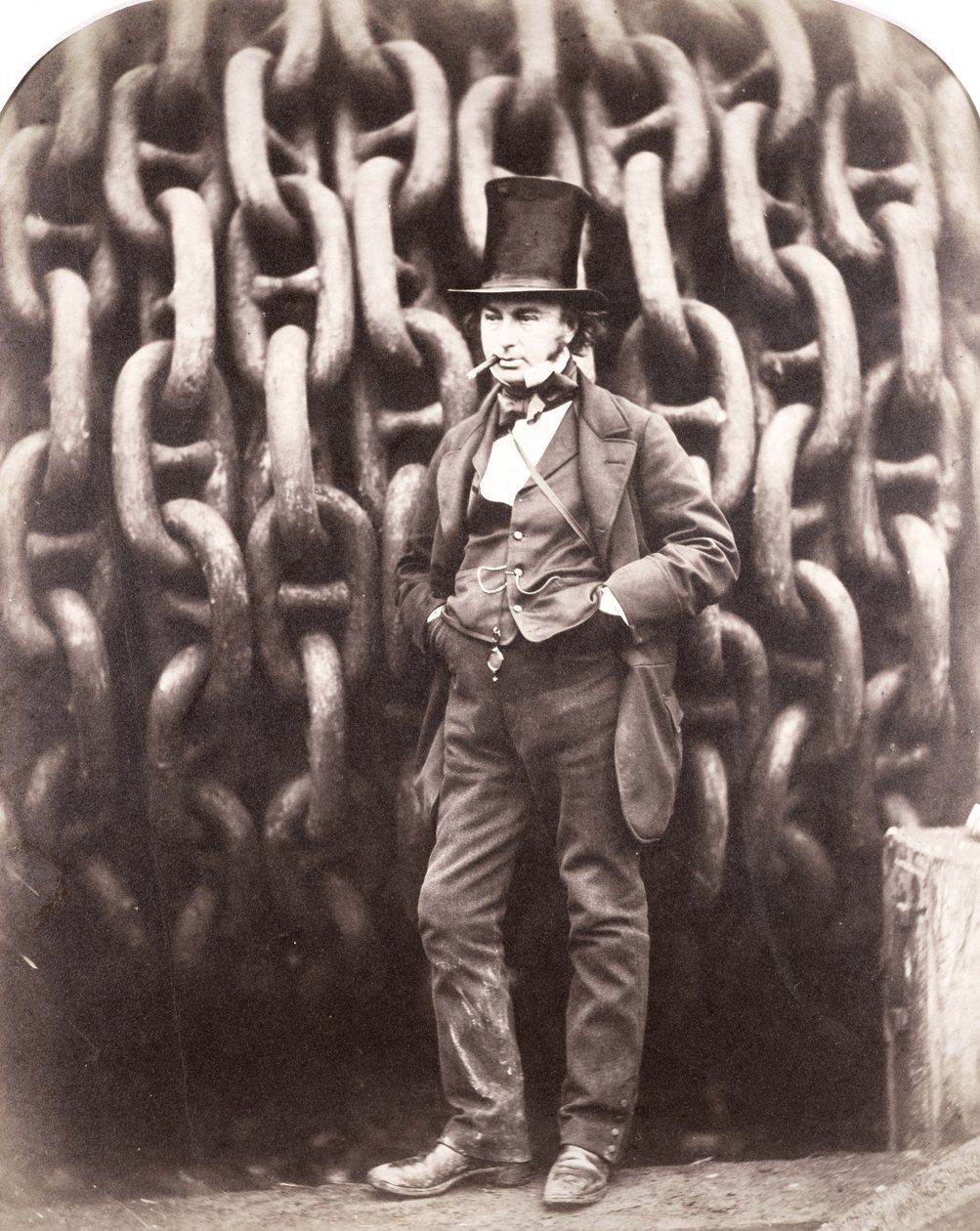 Isambard Kingdom Brunel, stående foran affyringskæderne i 