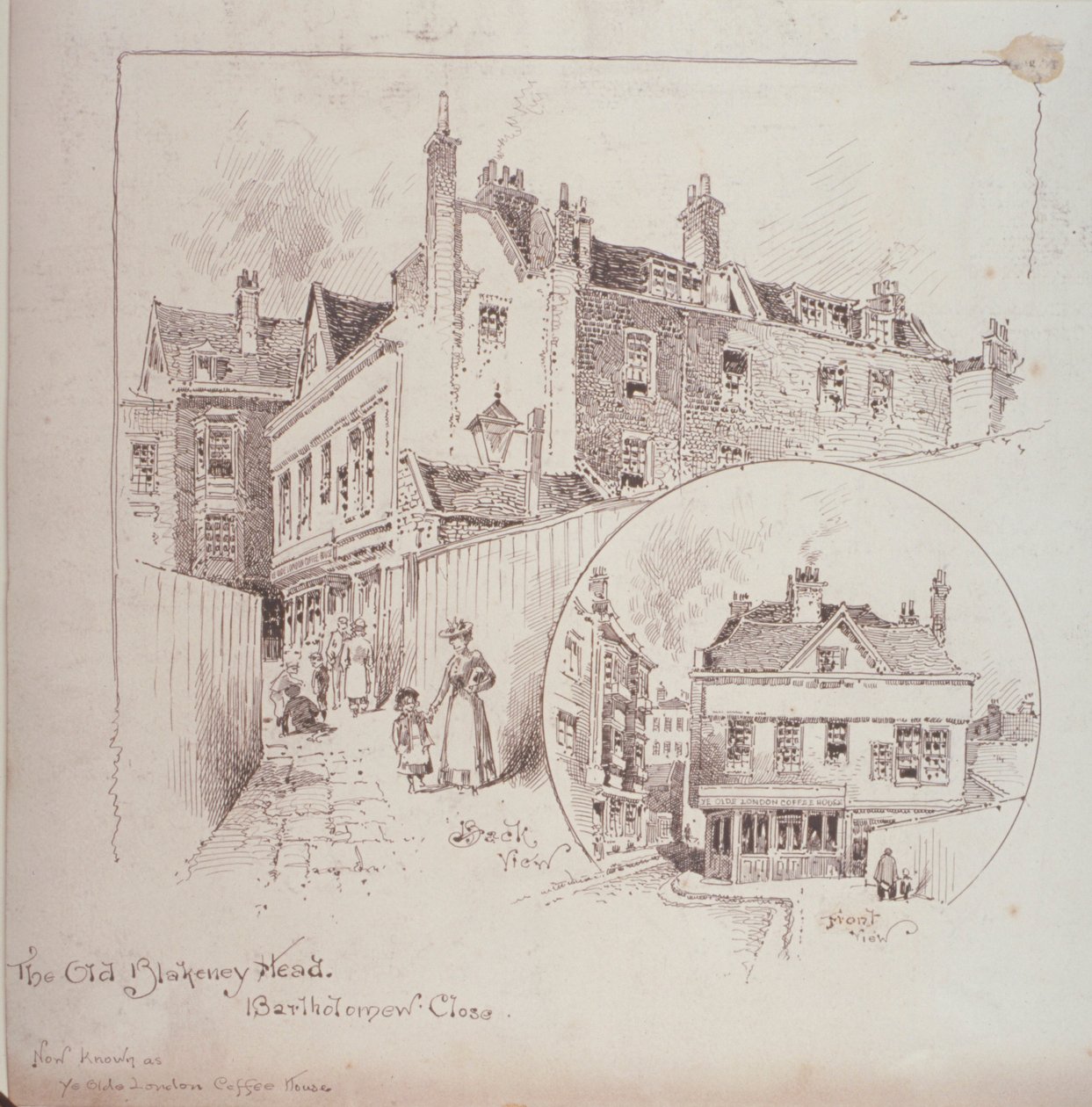 Set bagfra af Old Blakeney Head Inn, Bartholomew Close, London, ca. 1900 af Robert Randoll