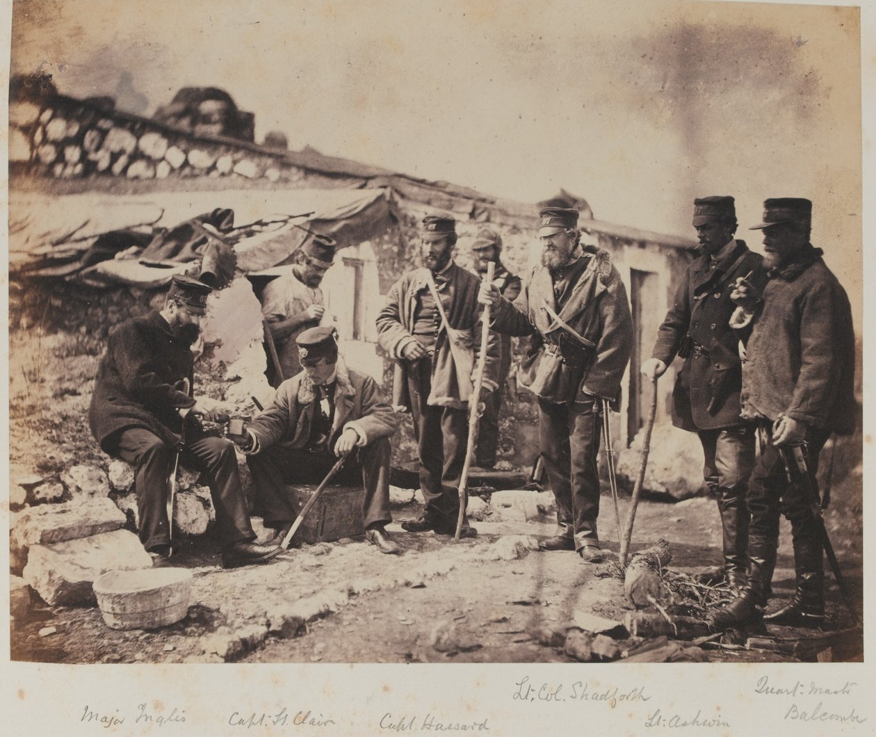 Oberstløjtnant Thomas Shadforth og officerer fra 57th (West Middlesex) Regiment of Foot, fra et album med 52 fotografier forbundet med Krimkrigen, 1855 af Roger Fenton