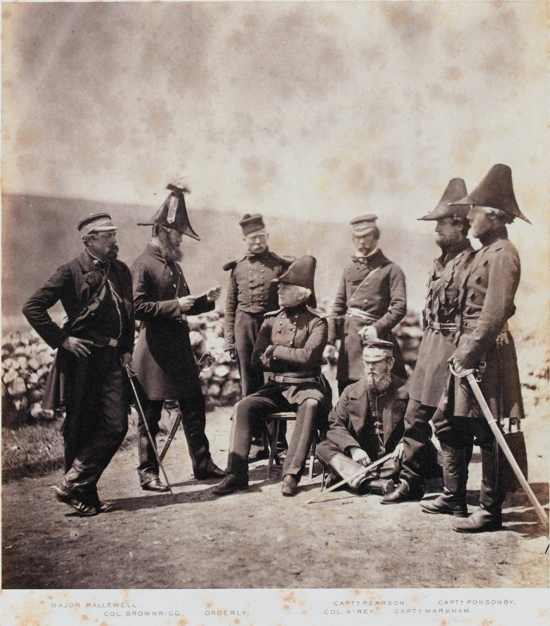 Generalløjtnant Sir George Brown og Staff, fra et album med 52 fotografier forbundet med Krimkrigen, 1855 af Roger Fenton