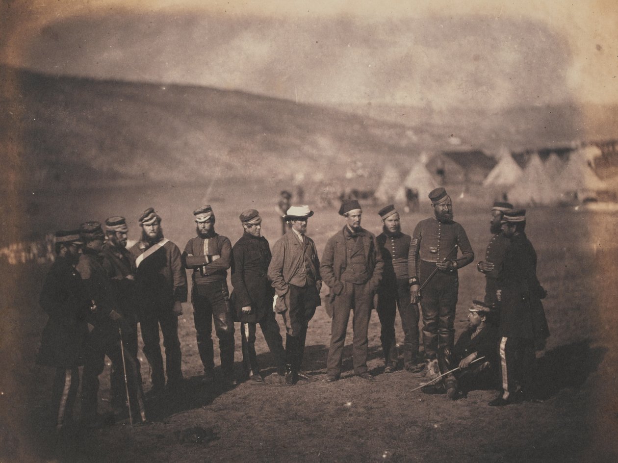 Major Adolphus William Desart Burton og officerer fra det 5. (Prinsesse Charlottes egen) Regiment of Dragon Guards in the Crimea, fra et album med 52 fotografier forbundet med Krimkrigen, 1 af Roger Fenton