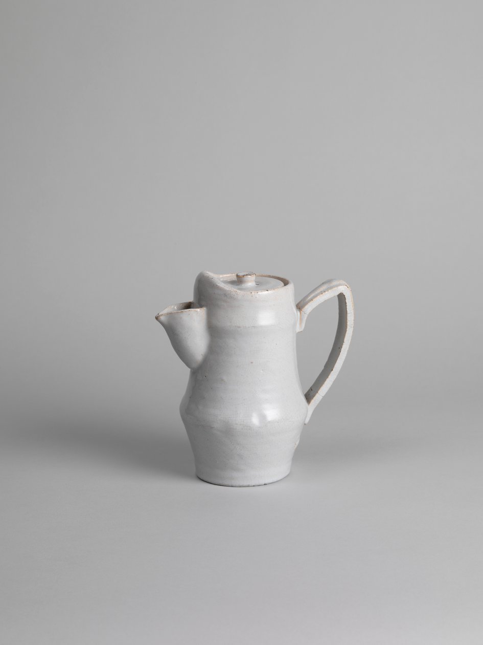 Hvid tinglaseret kaffekande, 1914-15 af Roger Eliot Fry