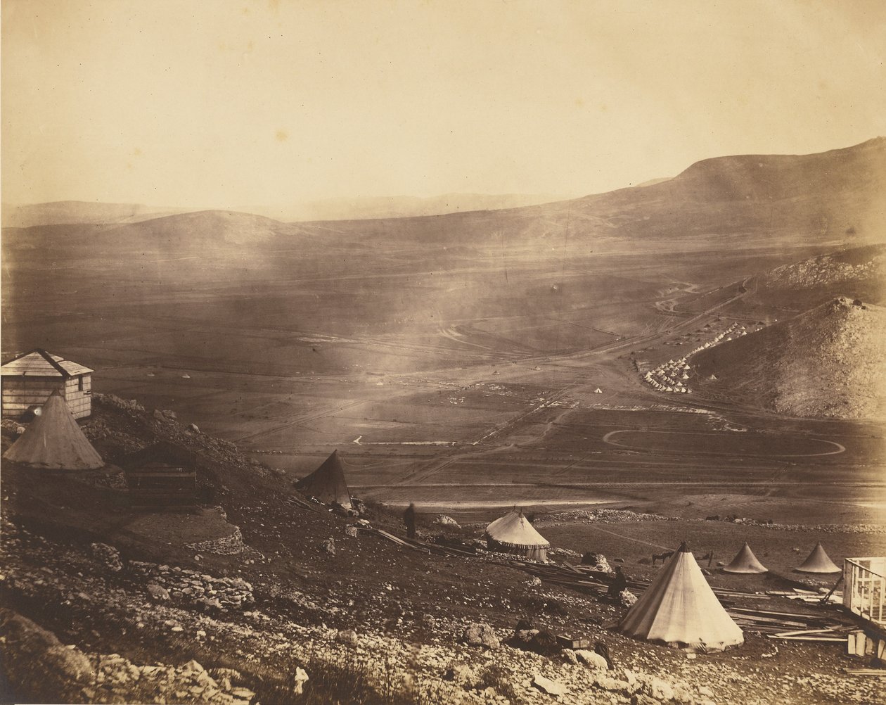 Kavalerilejren, set mod Kadikoi. af Roger Fenton