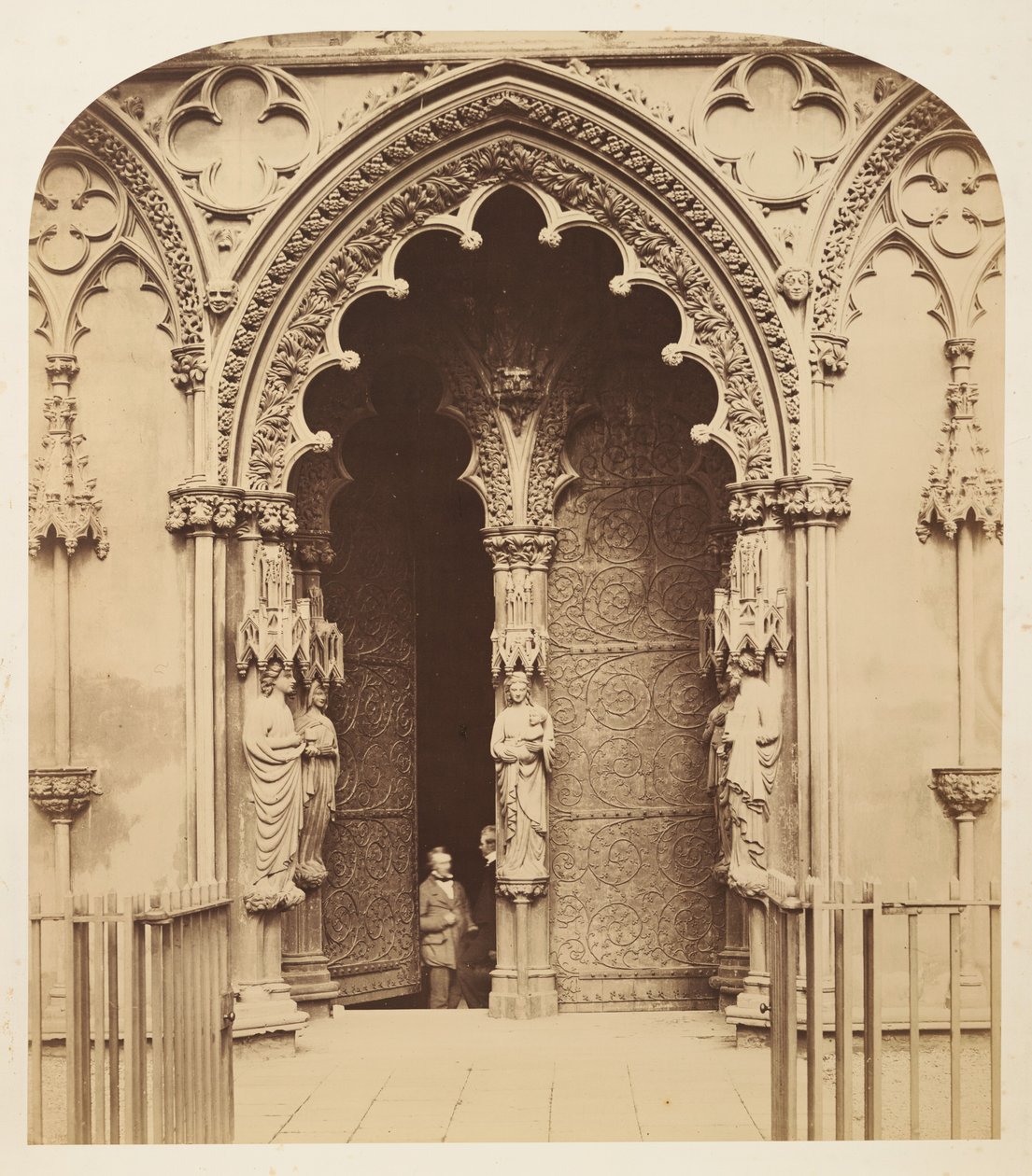 Central døråbning, vestportal, Lichfield Cathedral af Roger Fenton