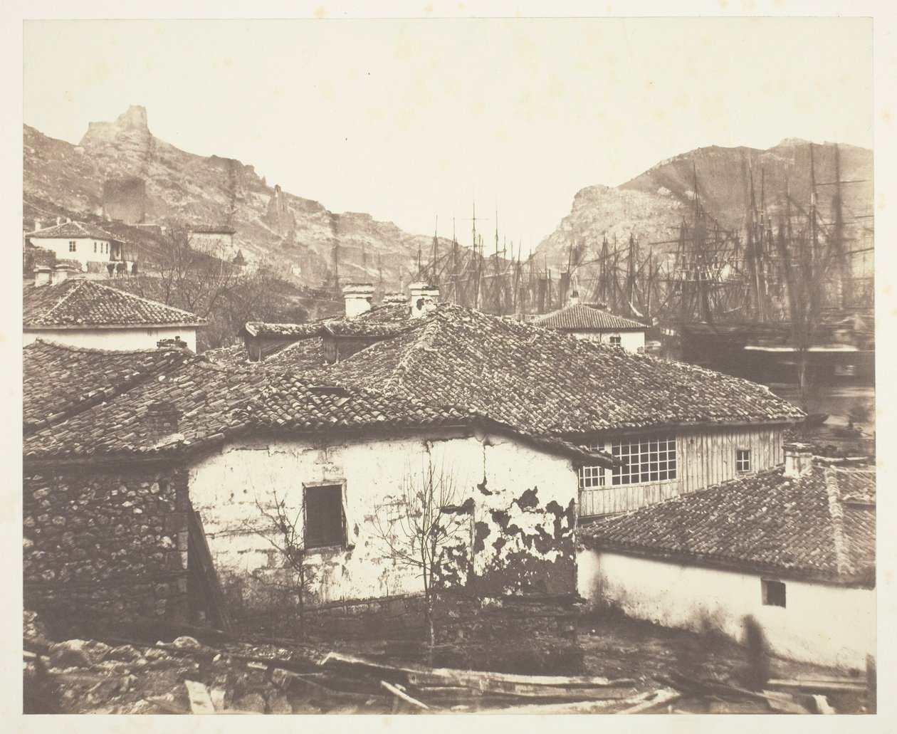 Cottages at Balaklava af Roger Fenton
