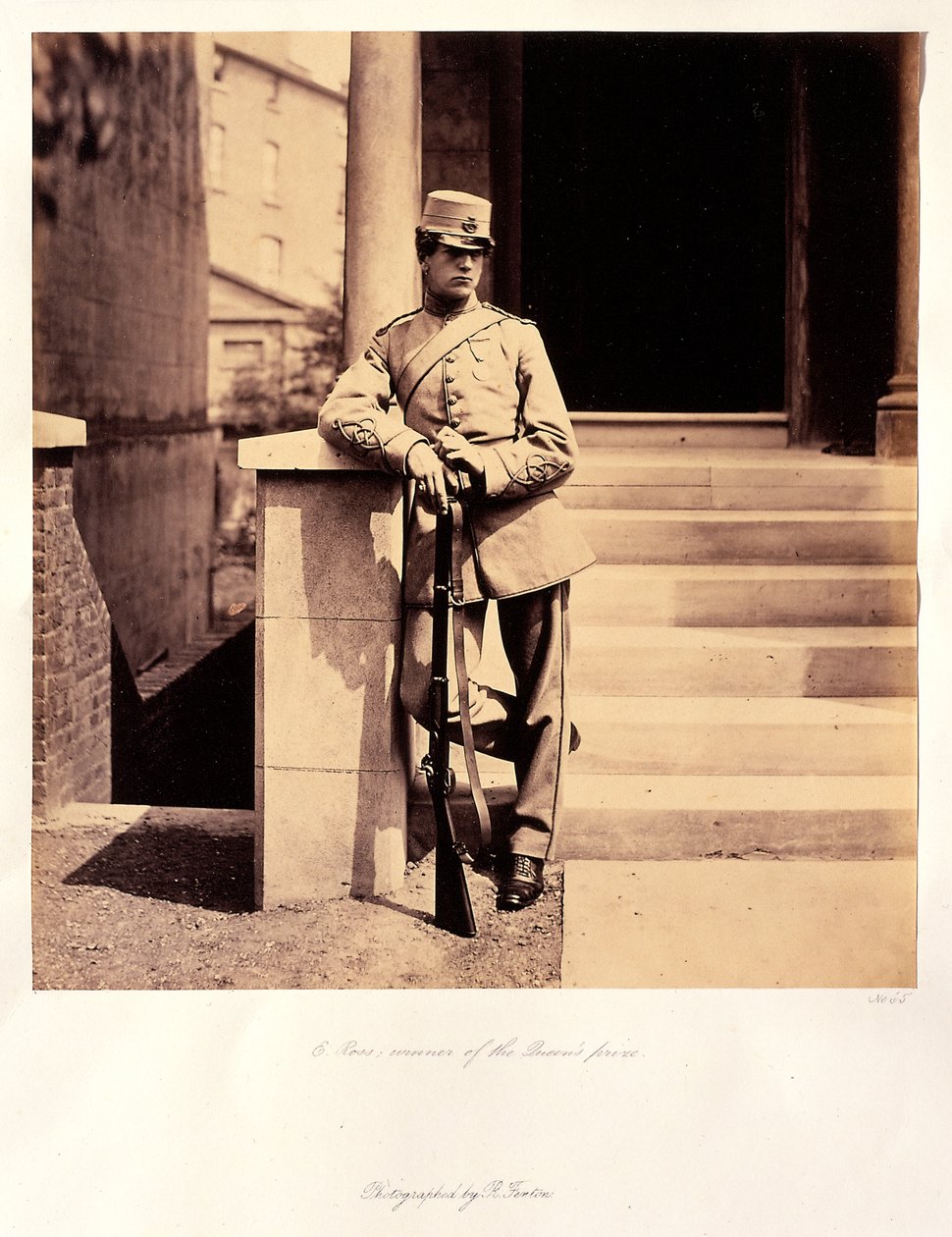 E. Ross, vinder af Queen