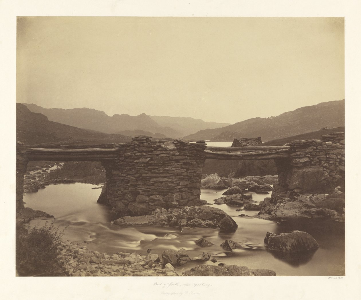 Pont-y-Garth nær Capel Curig af Roger Fenton