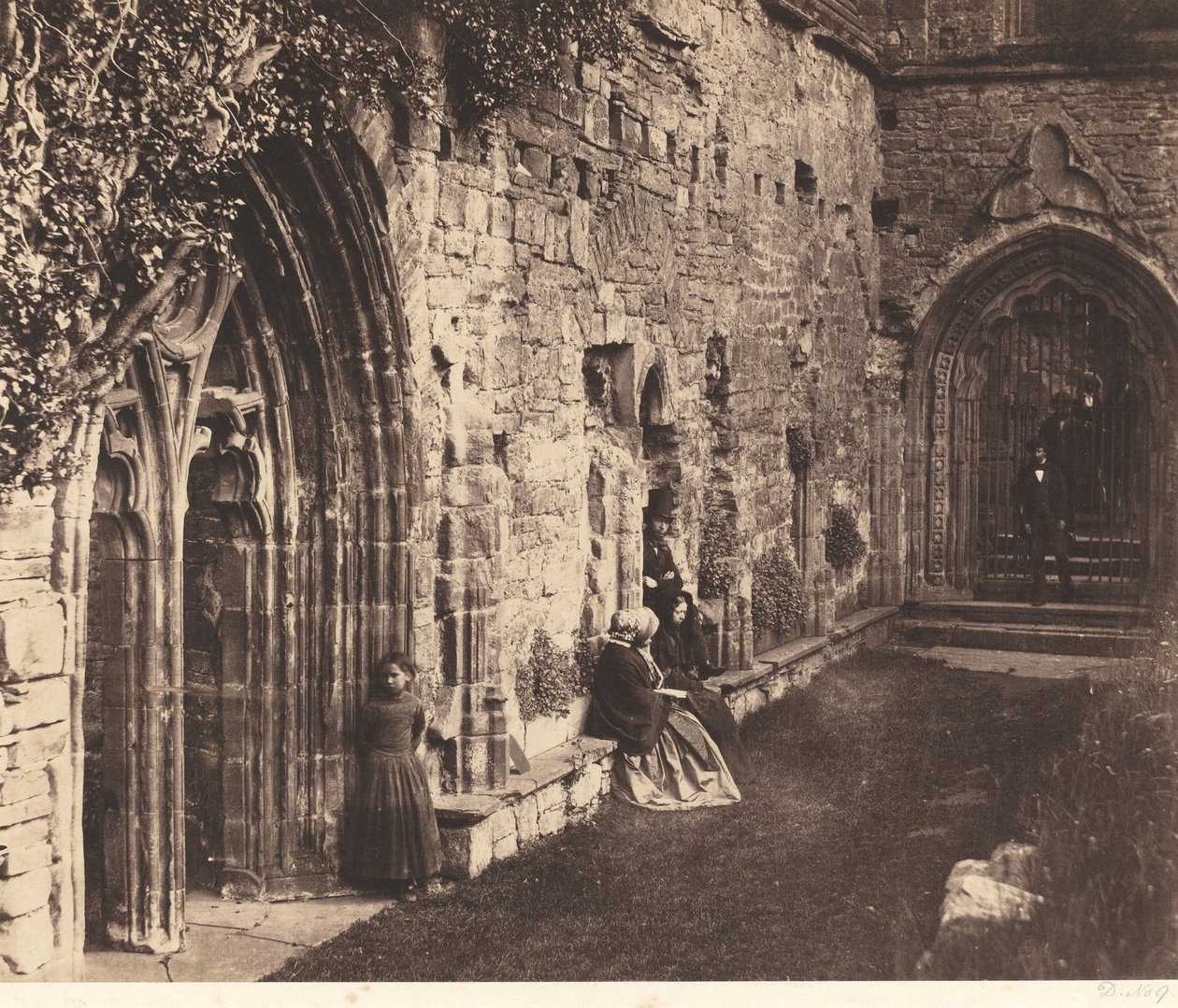 The Cloisters, Tintern Abbey af Roger Fenton