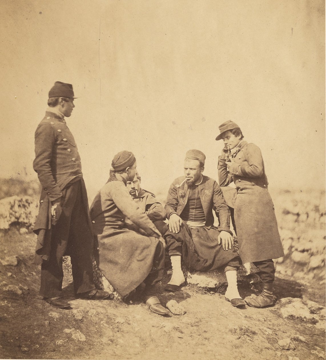 Zouaves og soldater ved fronten. af Roger Fenton